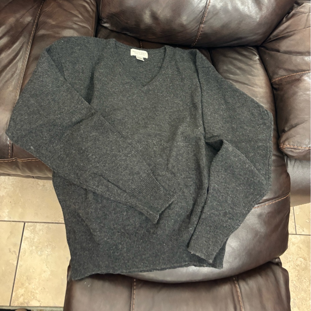 Men's Dark Gray V-Neck Cashmere-Blend Sweater